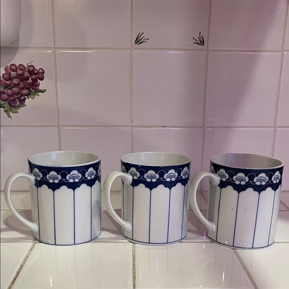 Takahashi Other - Classic Navy and White Ceramic Mugs Set